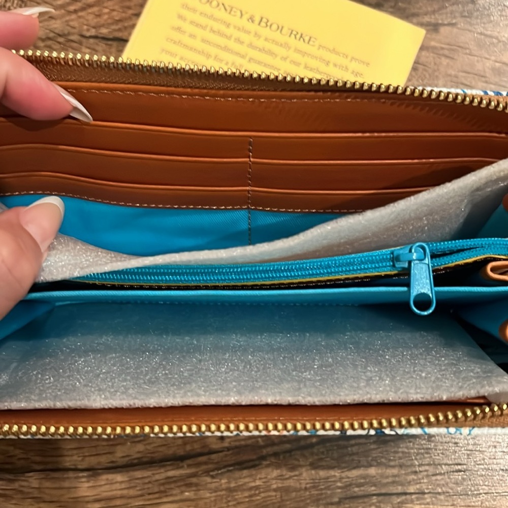 Dooney Disney Hawaii Aulani 2021 Wallet - Picture 6 of 9